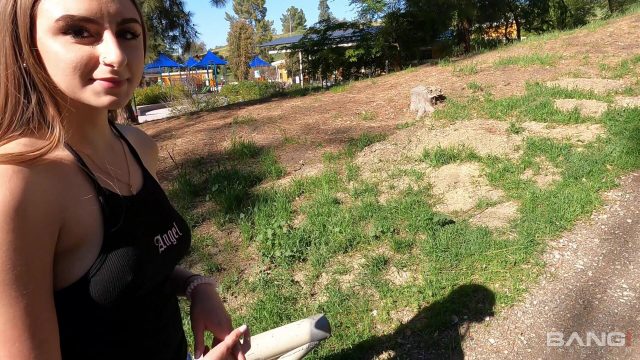 Bang! – Penelope Kay Suka Banget Waktu Lubang Pantatnya Diregangin Sama Diisi Penuh