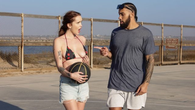 Bola Basket Ngehe, Cewek Seksi Ngamuk Dihajar Kontol Besar