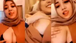 Jilbab Cantik Toge Sange Bikin Kontol Tegang Pengen Robek.