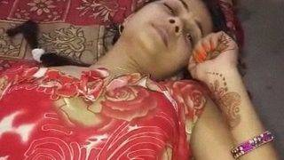 Pengantin Baru Dari Desa, Memeknya Basah Kuyup Menanti Digaruk