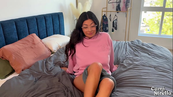 Liat Tuh Celana Dalam Gue Di Situ?! Bokep Tante Latina Montok Muncratin Kontol Gue – Cami Strella X Lev Lieben