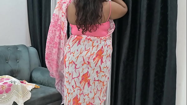 Bhabhi India Montok, Susu Gede Bikin Ngilu.