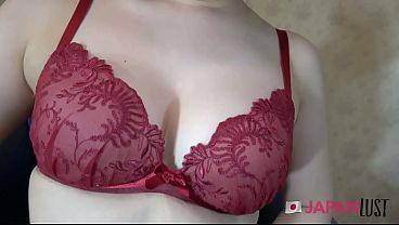 Bokep Jepang Montok, Memeknya Dibejekin Sampe Penuh.
