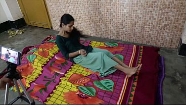 Gadis Lajang Seksi Panggil Kakaknya Yang Sudah Dewasa Buat Hilangin Haus Di Selangkangan.