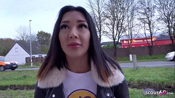 Cewek Thailand Asik Dari Flensburg Di Casting Jalanan Beneran, Digenjot Habis-habisan Sama Scout Jerman.