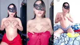 Miss Sunflo Pamer Dada Basah Kencang Bikin Ngiler