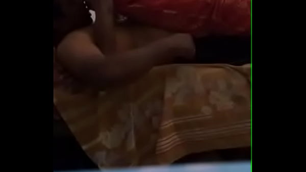 Desi Istri Lagi Di Atas, Nungging-nunggingin, Bikin Makin Pengen