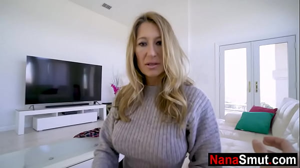 Nenek Tiri Lagi Horny Minta Di-genjot Sama Cucu Tiri