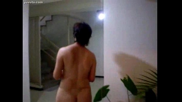 Bokep Cina Tua Ngocok Sambil Siram Tanaman