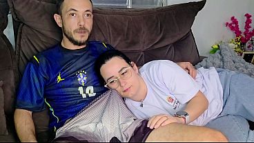 Ibu Tiri Digoda Adik Tiri Sambil Nonton Bola Brasil, Makin Panas Sialan.